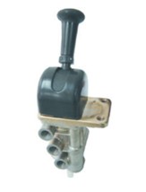 VALVULA FRENO MANO 3 SALIDAS IVE/MAC/MB T26